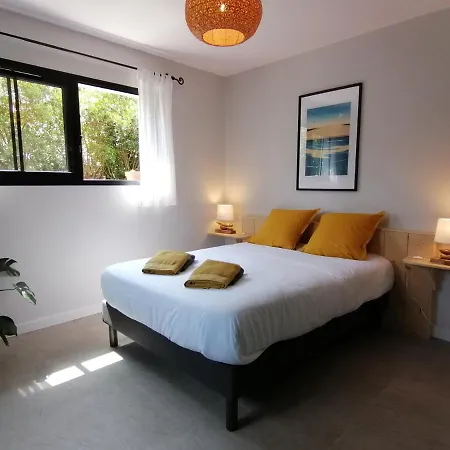 Les Callunes Chambres D'hotes Bed & Breakfast