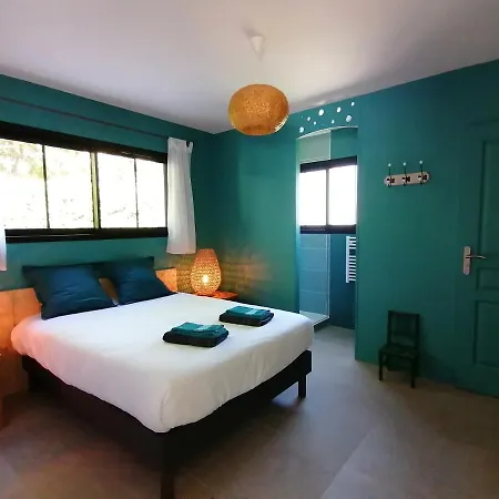 Les Callunes Chambres D'hotes Bed & Breakfast